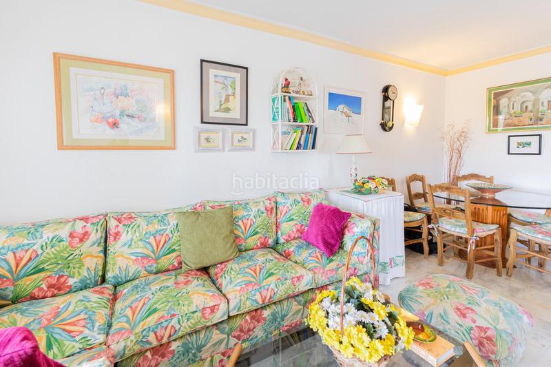 Foto aadc99b3-b79d-4998-9665-1f0bdb63cf8d. Piccolo appartamento con parcheggio piscina in Cabopino - Artola Marbella