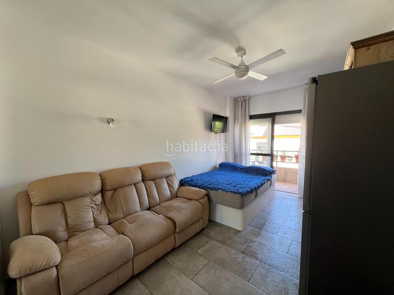 Foto 1c657335-ac2f-4933-8254-111ef2549c96. Estudio  con licencia y reformado a 900m del mar! en Torremolinos