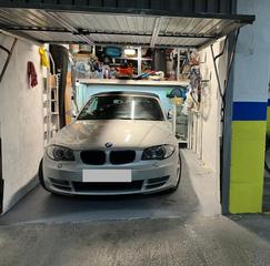 Parking coche en Castillo Sohail - Myramar. Garaje en venta con alarma y espacio extra de almacenamiento en