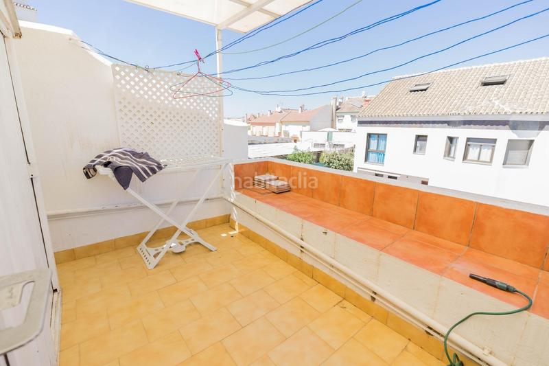 Foto 171faba0-26d3-4949-b7b7-04a1a57fe081. Casa adosada chalet adosado de 5 dormitorios con terraza y piscina comunitaria en Los Boliches, en Fuengirola