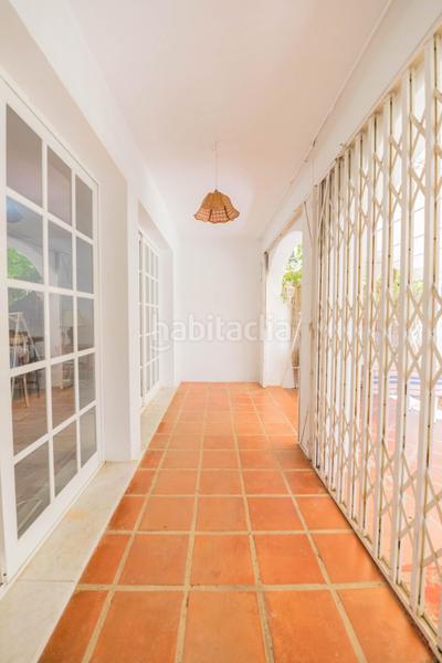 Foto 935ea774-0cce-4850-9d77-214c4a9dd705. Casa adosada chalet adosado de 5 dormitorios con terraza y piscina comunitaria en Los Boliches, en Fuengirola
