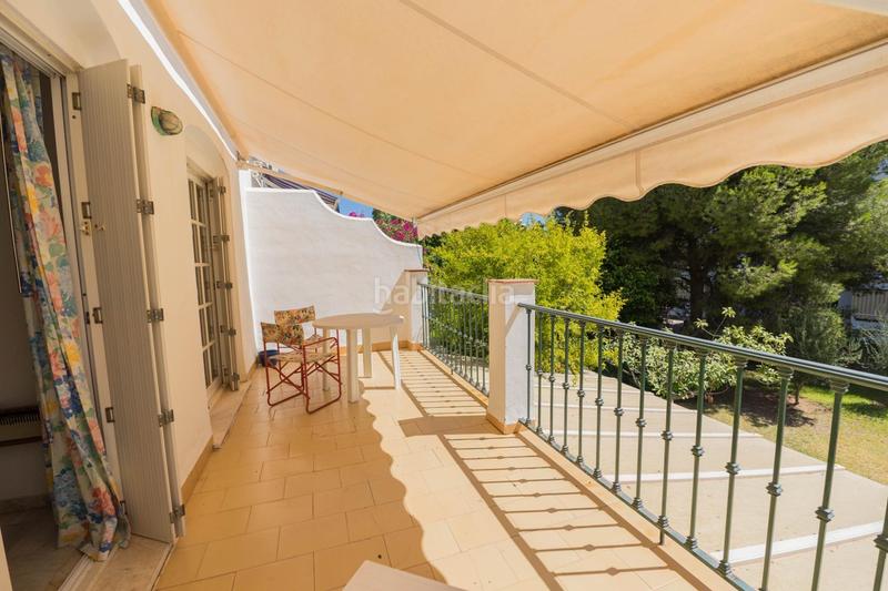 Foto c43fd398-0a66-4e3d-8a82-b374dde73402. Casa adosada chalet adosado de 5 dormitorios con terraza y piscina comunitaria en Los Boliches, en Fuengirola