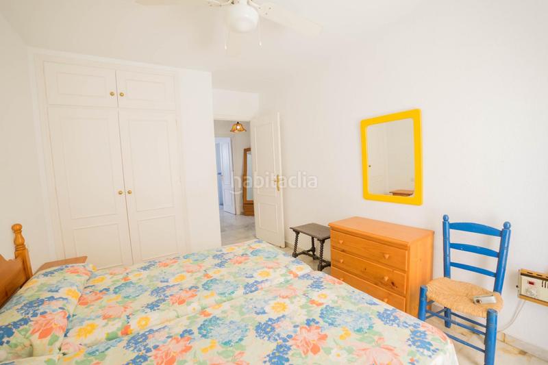 Foto db34d660-18f8-41c2-aeeb-11d944bdb0ab. Casa adosada chalet adosado de 5 dormitorios con terraza y piscina comunitaria en Los Boliches, en Fuengirola
