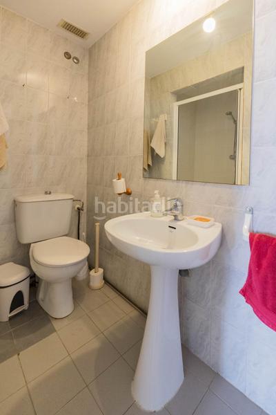 Foto e3c57c14-ce6d-411f-8ace-bdd3c08894e9. Casa adosada chalet adosado de 5 dormitorios con terraza y piscina comunitaria en Los Boliches, en Fuengirola
