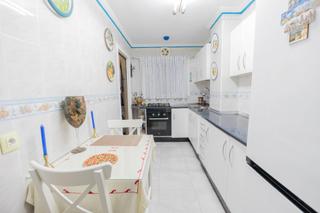 Appartement à Centro ciudad. Hermoso piso reformado de 3 dormitorios en una ubicación privile