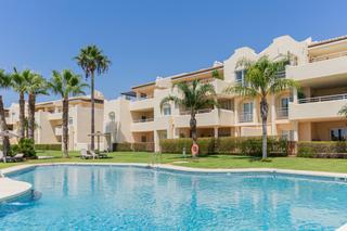 Àtic  Calle buitre-cerros aguila. Luminoso ático con piscina privada y vistas al golfmar