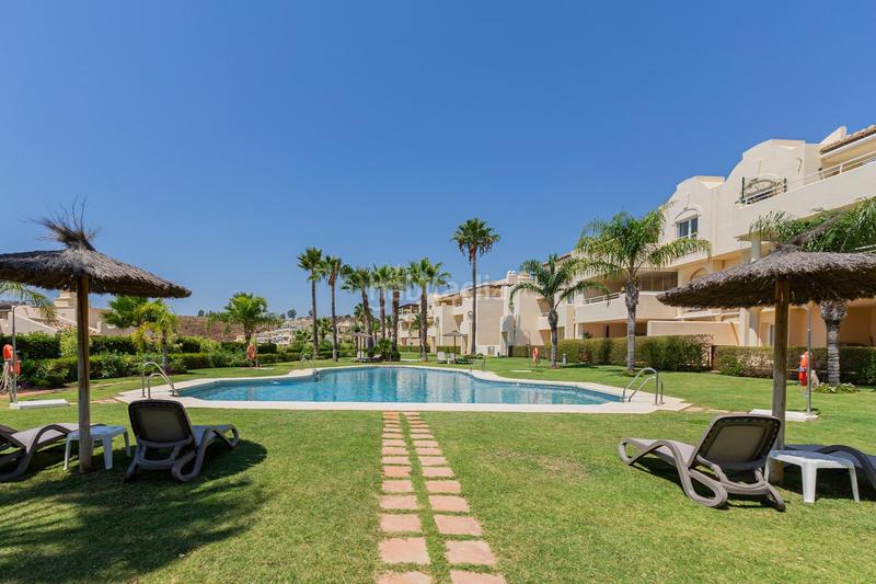 Foto ffa601db-7cd7-4507-bc4e-f7215eb65ab2. Àtic amb aparcament piscina a Hipódromo - Cerrado del Águila Mijas
