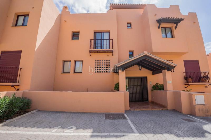 Foto a6c4f14d-fa4d-49a2-a799-578e0f1131c7. Appartement avec parking dans Calahonda Mijas