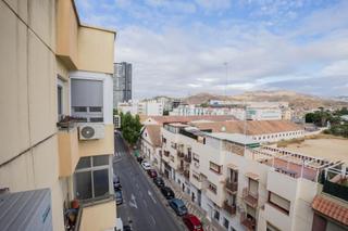 Appartement à El Molinillo - Capuchinos. Amplio y luminoso piso en venta en capuchinos, málaga. listo par