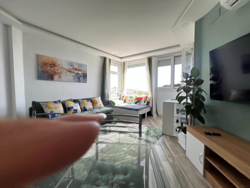 Foto f406ed7b-6c68-40ca-a075-74f54704d294. Lloguer apartament amb calefacció aparcament piscina a Mijas