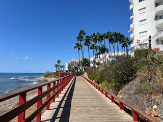 Rent Apartment in Calahonda. Precioso piso en 1a línea alquiler larga temporada reformado