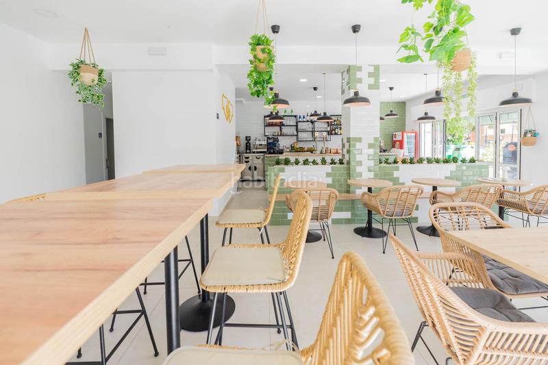 Foto c9f7e0ad-4d5a-4dd9-97e7-c3ac4b05ec05. Alquiler local comercial traspaso restaurante duo. Los Boliches en Fuengirola