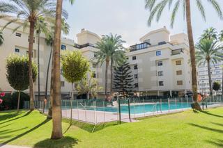 Appartement  Calle de salvador allende. Vive el sueño de la costa del sol en la carihuela