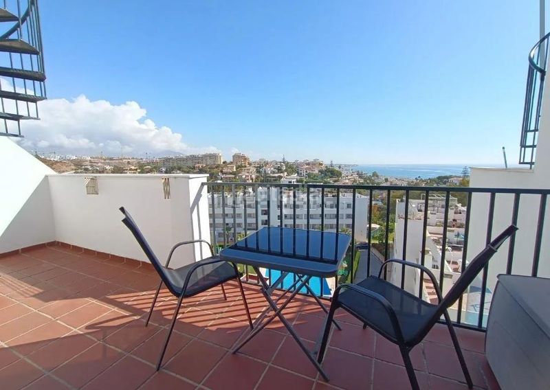 Foto 2a0c1113-5240-4485-8f7a-91694b76cef6. Àtic amb aparcament piscina a Calahonda Mijas