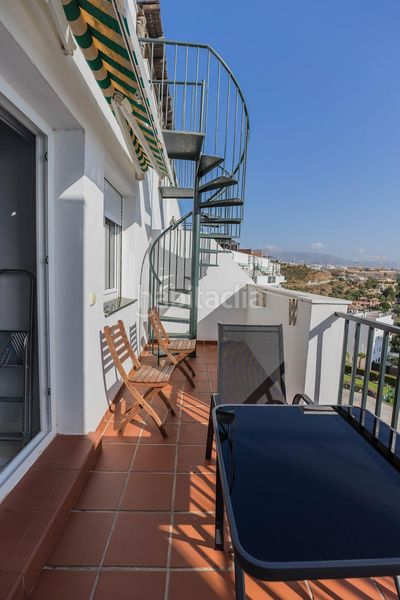 Foto fb4497c1-456e-4dea-bd4a-58f137041553. Àtic amb aparcament piscina a Calahonda Mijas