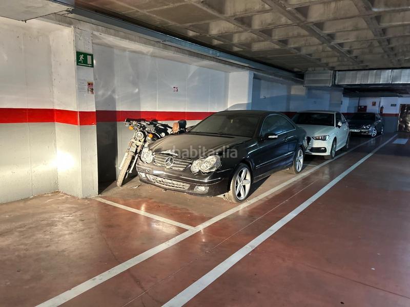 Foto a7e17093-ca0d-4f54-90e4-5bd1e1c67d1e. Parking voiture dans Centro ciudad Fuengirola