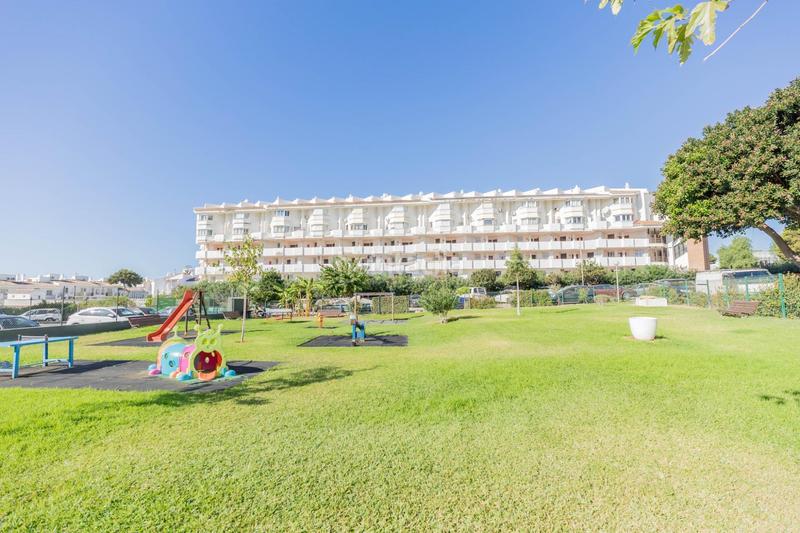 Foto dc7066f7-1ecf-4163-9f07-77f26c01a309. Appartement in urbanizacion algaida 1 in Río Real Marbella