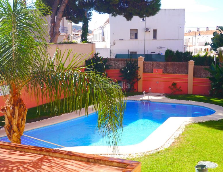 Foto 07af6006-56fd-41a3-90f4-4c0d085677a6. Apartament amb calefacció aparcament piscina a Centro ciudad Fuengirola