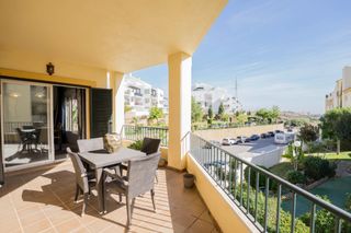 Apartament a Riviera del Sol. Piso junto a campo de golf y mar