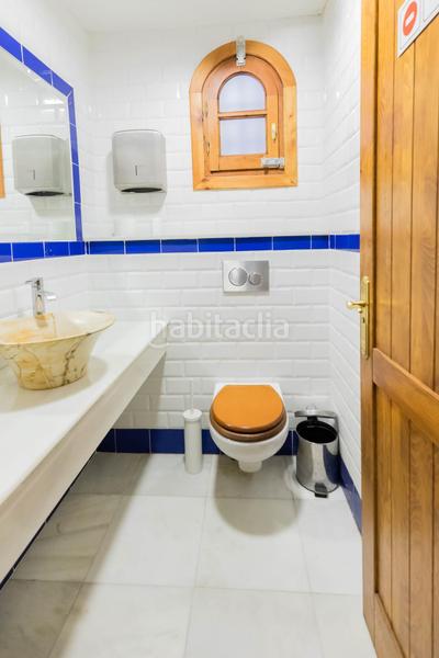 Foto af944671-65c8-4a4c-8c44-b2870611b14c. Affitto locale commerciale in Puerto Deportivo Fuengirola