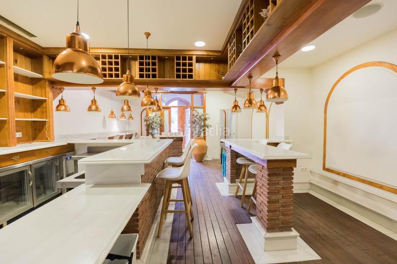 Foto f46ac0e1-fad6-4109-8e76-38802875062c. Affitto locale commerciale in Puerto Deportivo Fuengirola