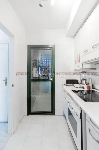 Foto 1ffc6c3d-cdcb-4004-8079-9e5fe74a610f. Apartament amb aparcament a El Faro de Calaburra - Chaparral Mijas