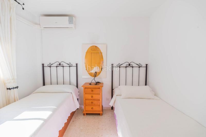 Foto 13c936c1-265e-4aca-ad45-45303adb2e06. Reihenhaus mit parking pool in Los Boliches Fuengirola