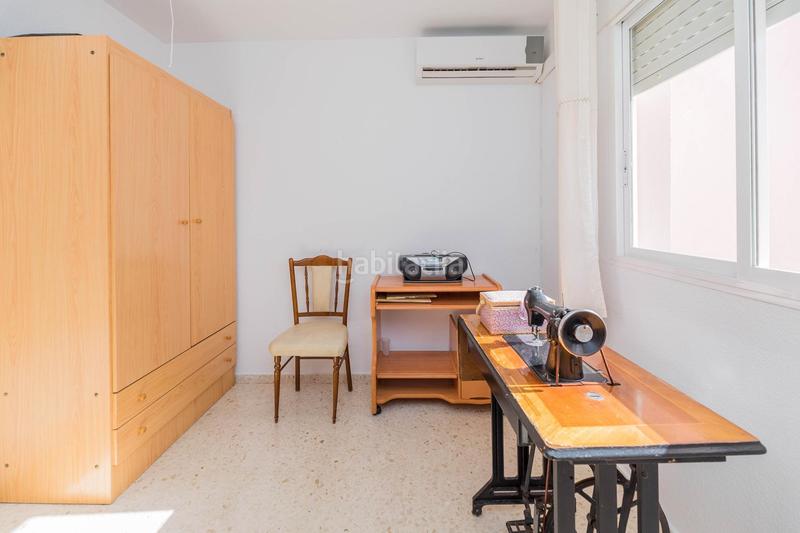 Foto 74d0aba9-6a87-43ec-9eb3-04648f06eabf. Reihenhaus mit parking pool in Los Boliches Fuengirola