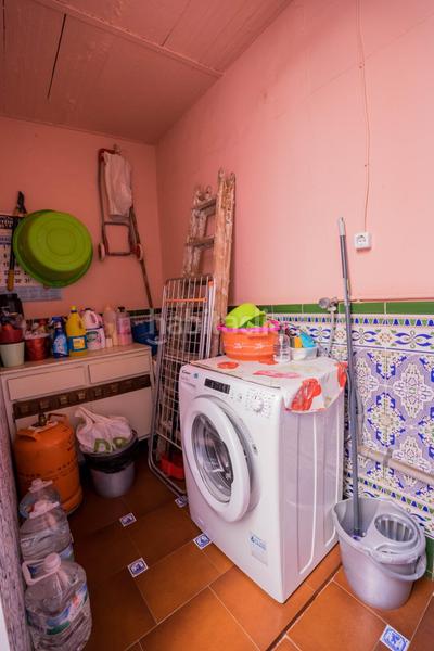 Foto 7f8807ee-27d1-415d-92f7-fc96a2f2b0fd. Reihenhaus mit parking pool in Los Boliches Fuengirola