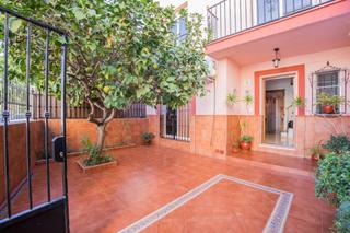 Maison jumelée à Los Boliches. Chalet adosado en los boliches, fuengirola.