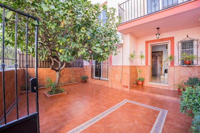 Foto 999eca2c-6ee6-497e-8203-336fcb71bbcd. Reihenhaus mit parking pool in Los Boliches Fuengirola