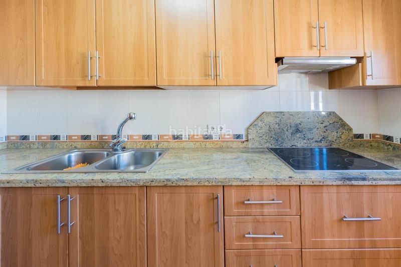 Foto 00f9751e-c794-4e7a-8954-53d7a3dbde01. Etagenwohnung mit pool in Puerto Deportivo Fuengirola