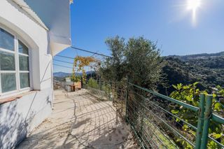 Masia a Tolox. Encantadora casa con terreno en tolox, costa del sol