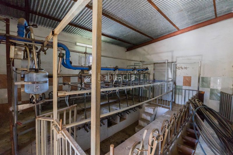 Foto f78f1b91-0205-4074-882f-16ba19b93a9e. Masia a Tolox