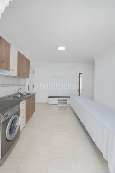 Foto 7f9559f6-cfd1-4cfb-82ba-7c1c4cd94598. Estudi a Calvario Torremolinos