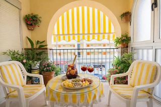 Etagenwohnung in Puerto Deportivo. Centro fuengirola y playa a 400 m
