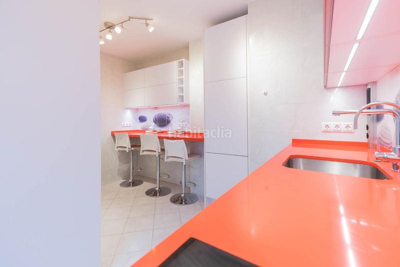 Foto c8b22224-ef3c-409d-94d3-02e627dbb6d0. Piso atractivo piso en venta , zona las flores en Mijas