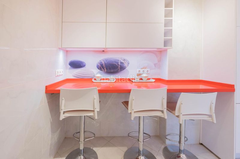 Foto e08fdaa1-7da0-40e7-b854-0b210908e9d4. Piso atractivo piso en venta , zona las flores en Mijas