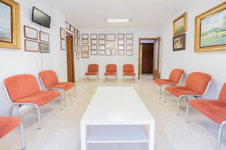 Etagenwohnung in Puerto Deportivo. Pisoconsulta, en el corazón de fuengirola oportunidad de inversi