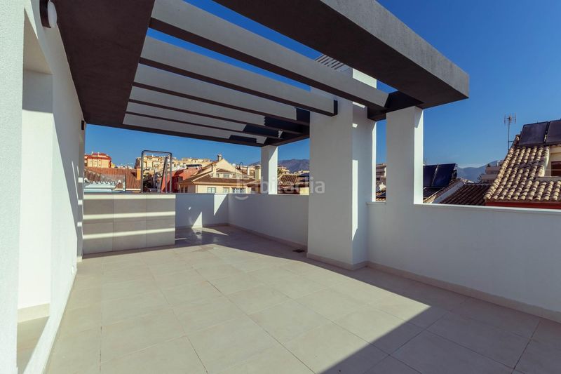 Foto 4d938ec8-a60c-47e0-a011-3636c55349f8. Casa adossada amb aparcament piscina a Los Ríos Mijas