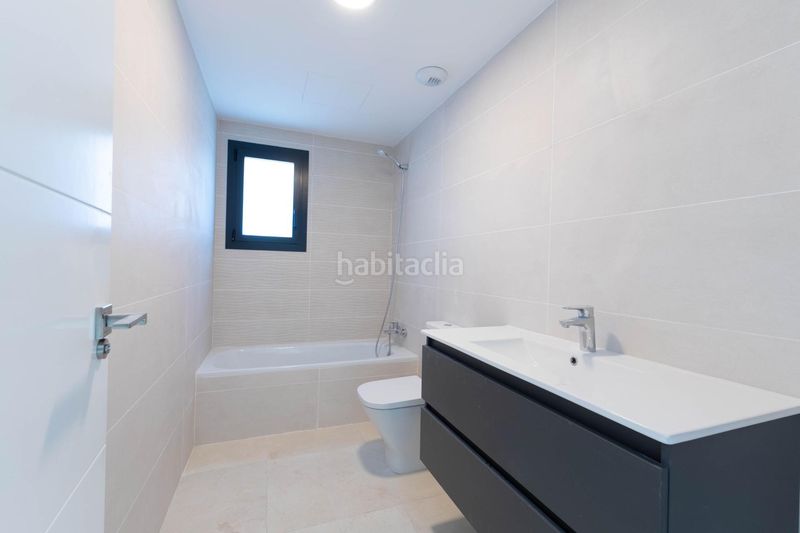Foto 621ac7d7-ecfa-4f8e-a740-73b47b88c73d. Casa adossada amb aparcament piscina a Los Ríos Mijas
