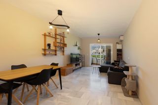 Flat in Las Flores. Atractivo piso en las cañadas de mijas con 3 hab. y parking