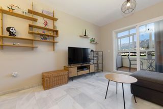 Flat in Las Flores. Atractivo piso en las cañadas de mijas con 3 hab. y parking