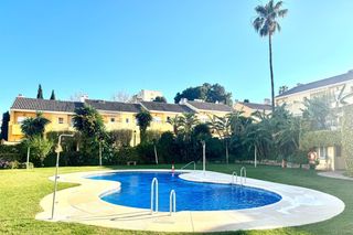 Casa adossada a Los Llanos. Nuevo golden mile de estepona! a dos pasos de laguna beach