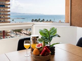 Studio in Puerto Deportivo. Estudio en calle martinez catena hotel las palmeras  fuengirola