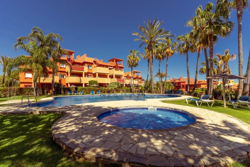 Foto 45de6951-8fe5-466e-9c5c-2ce266eddf46. Planta baixa amb aparcament piscina a reserva de Marbella Marbella