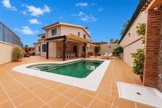 Xalet a Capellanía - Retamar. Exclusiva villa en alhaurín de la torre