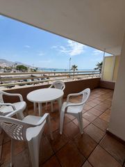 Piccolo appartamento in Puerto Deportivo. Piso luminoso con licencia turística en primera línea de playa