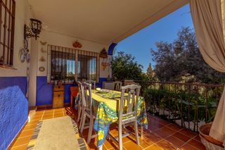 Casale in Coín. Amplia casa con terreno en coín  oportunidad única