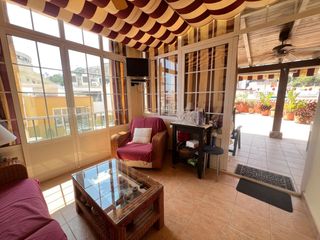 Penthouse in El Bajondillo. Ático dúplex con gran terraza, garaje amplio y a pie de playa en